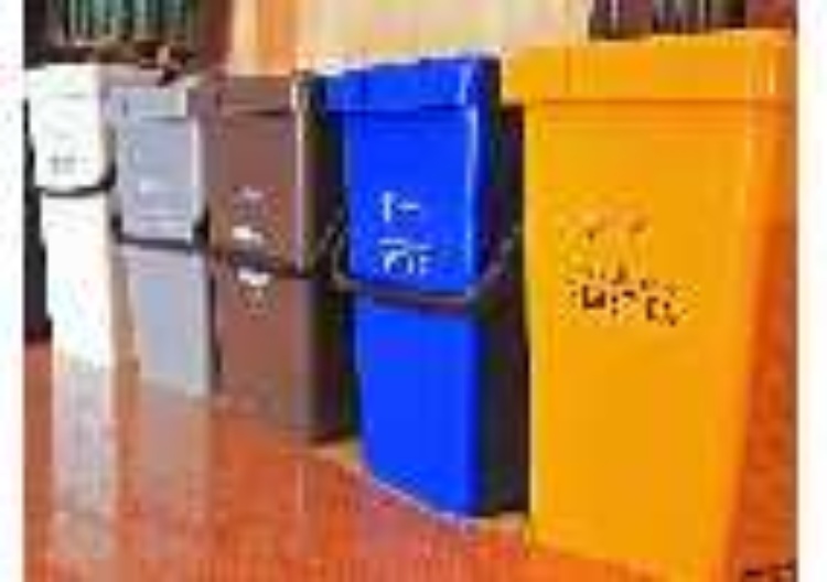 Distribuzione Buste raccolta rifiuti solidi urbani (umido).