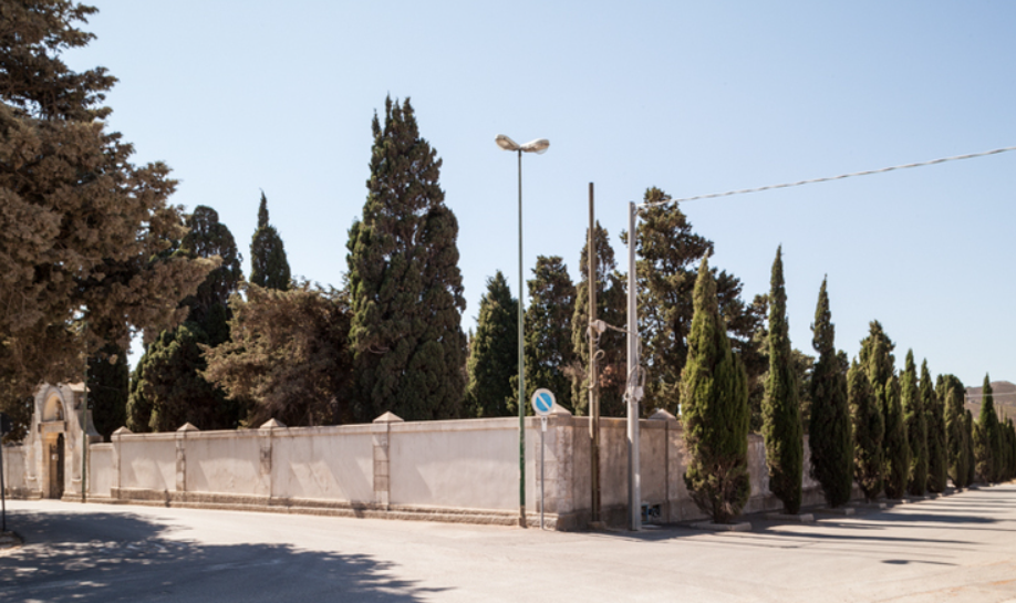 Visualizza la notizia: CHIUSURA CIMITERO